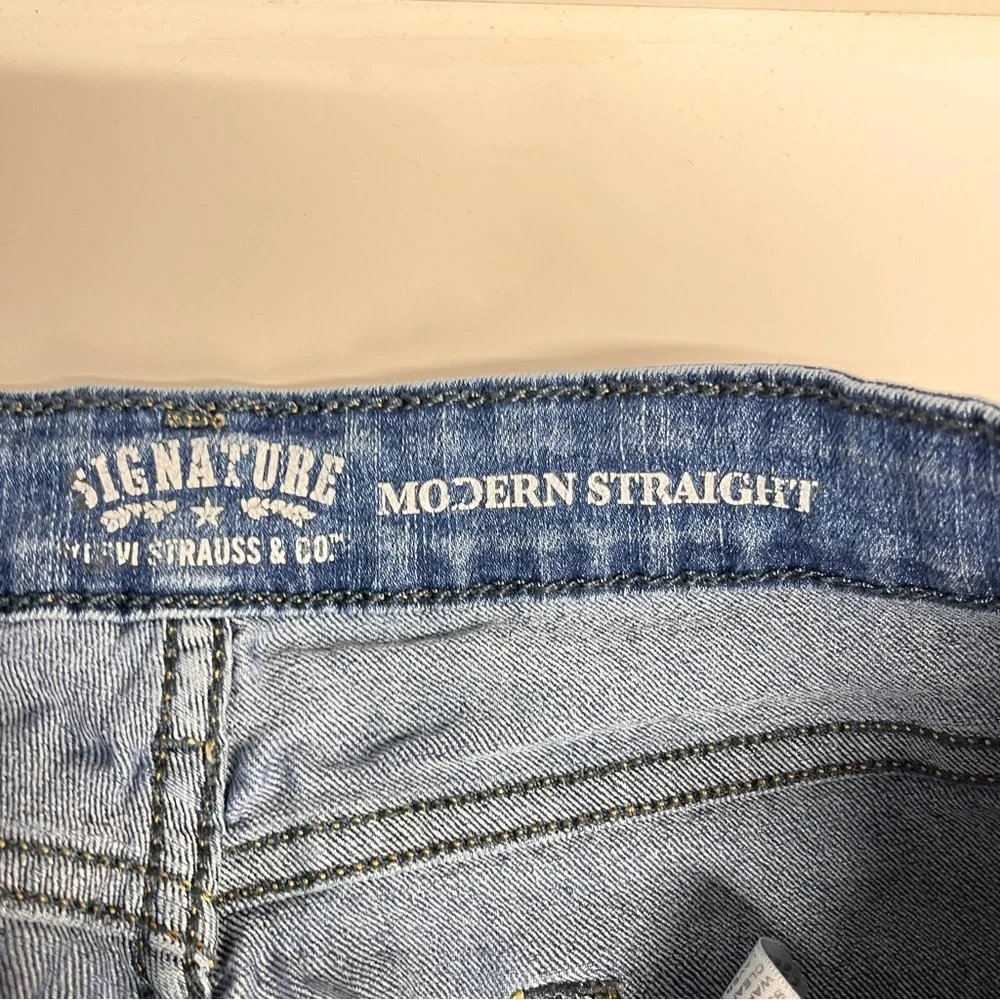 Men’s signature Levi's jeans modern straight‎ leg jeans 33x32 cotton blend fall